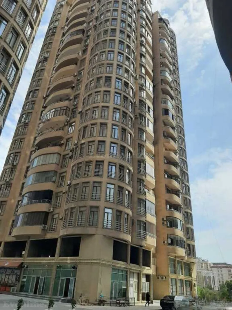 Satılır 3 otaqlı Mənzil Yeni tikili 156 m² Xətai m.