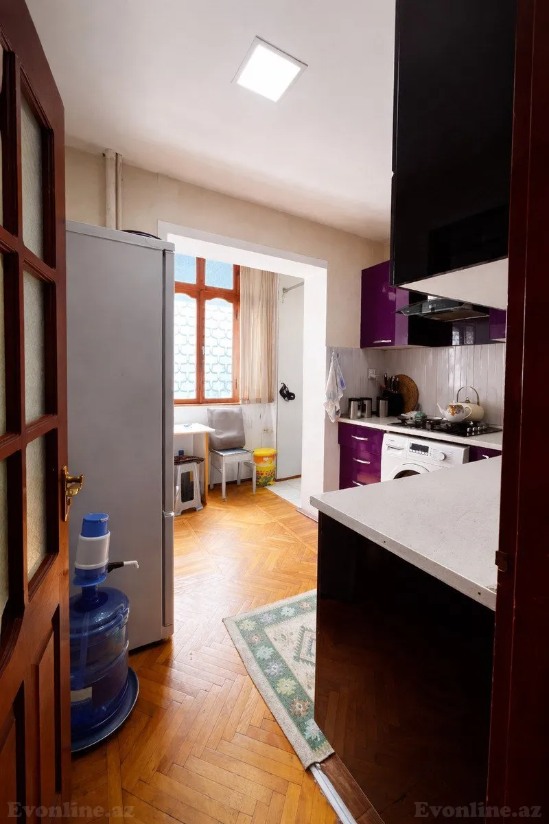 Satılır 5 otaqlı Mənzil Köhnə tikili 130 m² Yeni Yasamal - şəkil 8