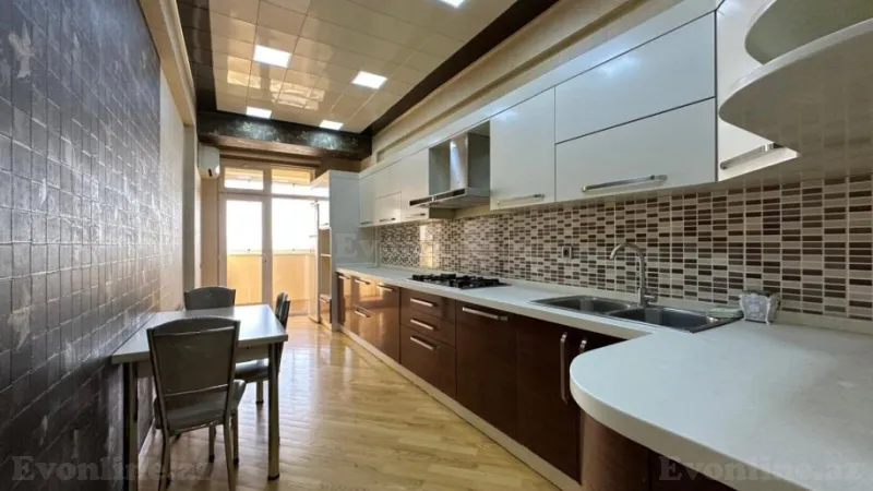 Kirayə verilir 3 otaqlı Mənzil Yeni tikili 140 m² Nizami r. - şəkil 13