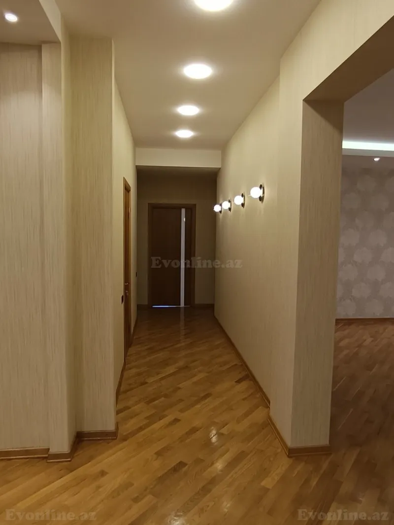 Satılır 4 otaqlı Mənzil Yeni tikili 220 m² 28 May m. - şəkil 12