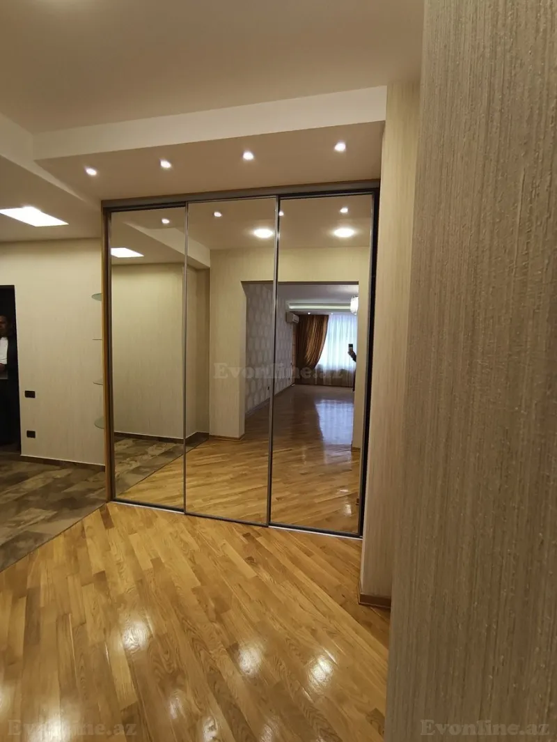 Satılır 4 otaqlı Mənzil Yeni tikili 220 m² 28 May m. - şəkil 13
