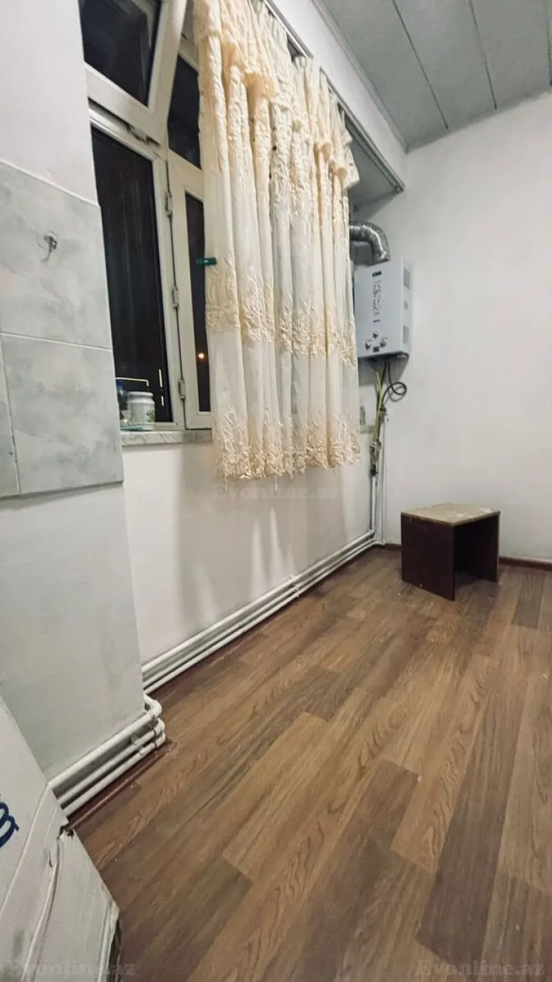 Satılır 2 otaqlı Mənzil Köhnə tikili 42 m² Qaraçuxur - şəkil 3
