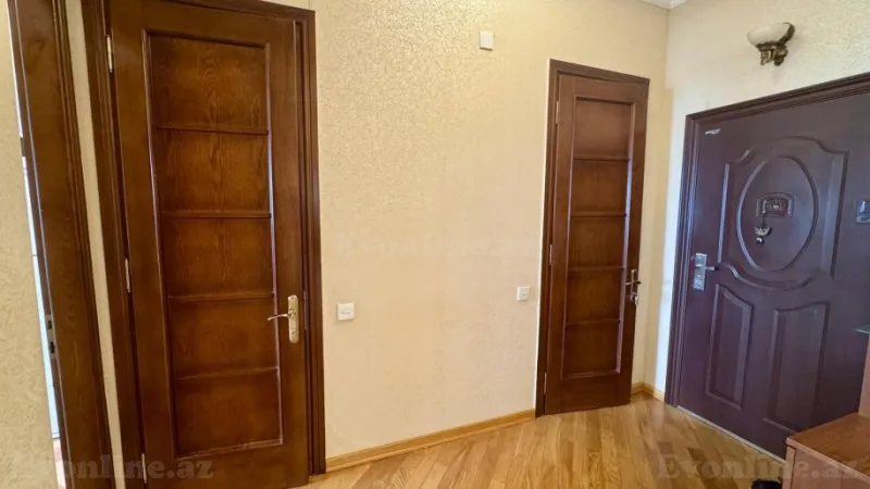 Kirayə verilir 4 otaqlı Mənzil Yeni tikili 150 m² Elmlər Akademiyası m. - şəkil 17