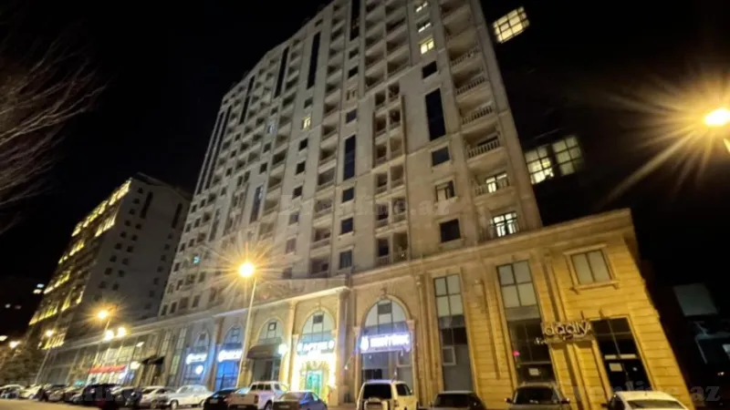 Satılır 4 otaqlı Mənzil Yeni tikili 231.4 m² Gənclik m.