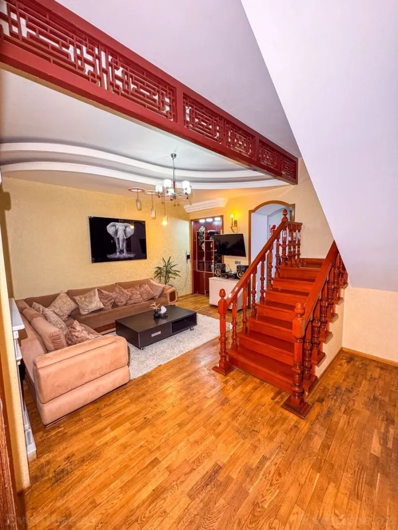 Kirayə verilir 4 otaqlı Mənzil Köhnə tikili 200 m² İçərişəhər m. - şəkil 8