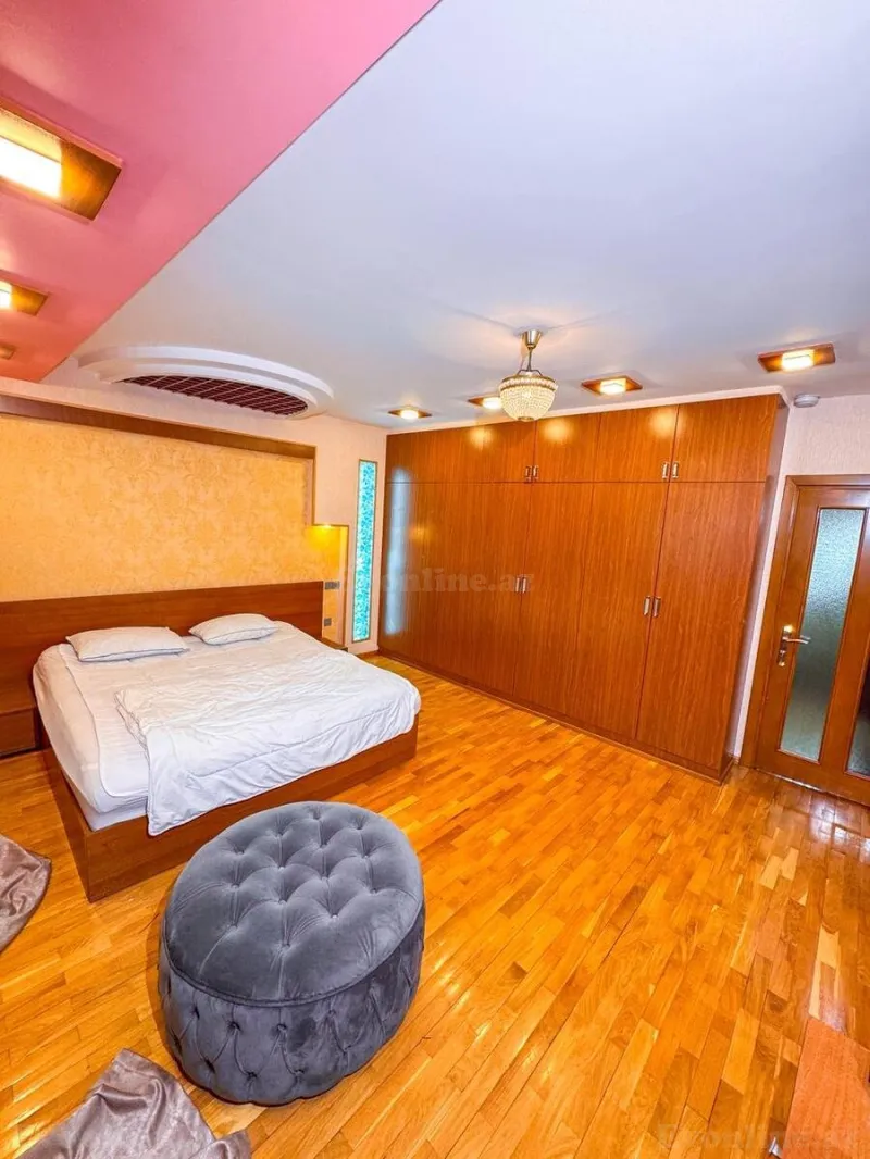 Kirayə verilir 4 otaqlı Mənzil Köhnə tikili 200 m² İçərişəhər m. - şəkil 13