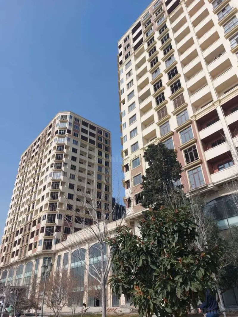 Satılır 2 otaqlı Mənzil Yeni tikili 65 m² 28 May m.