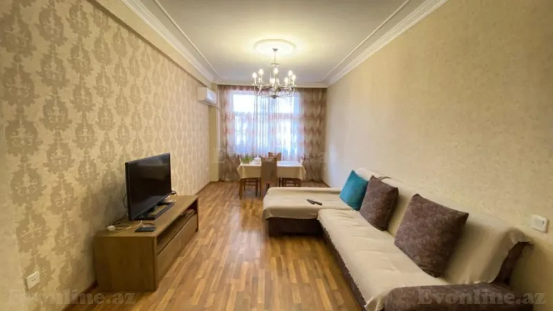 Kirayə verilir 3 otaqlı Mənzil Yeni tikili 100 m² 8-ci mikrorayon