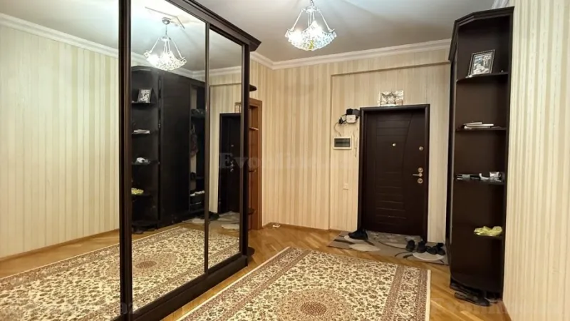 Satılır 3 otaqlı Mənzil Yeni tikili 141 m² Nizami r. - şəkil 12