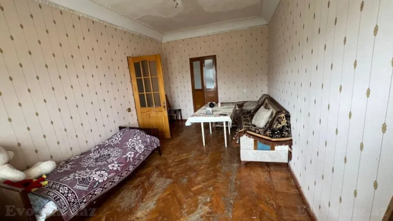 Satılır 3 otaqlı Mənzil Köhnə tikili 60 m² 8-ci kilometr - şəkil 2