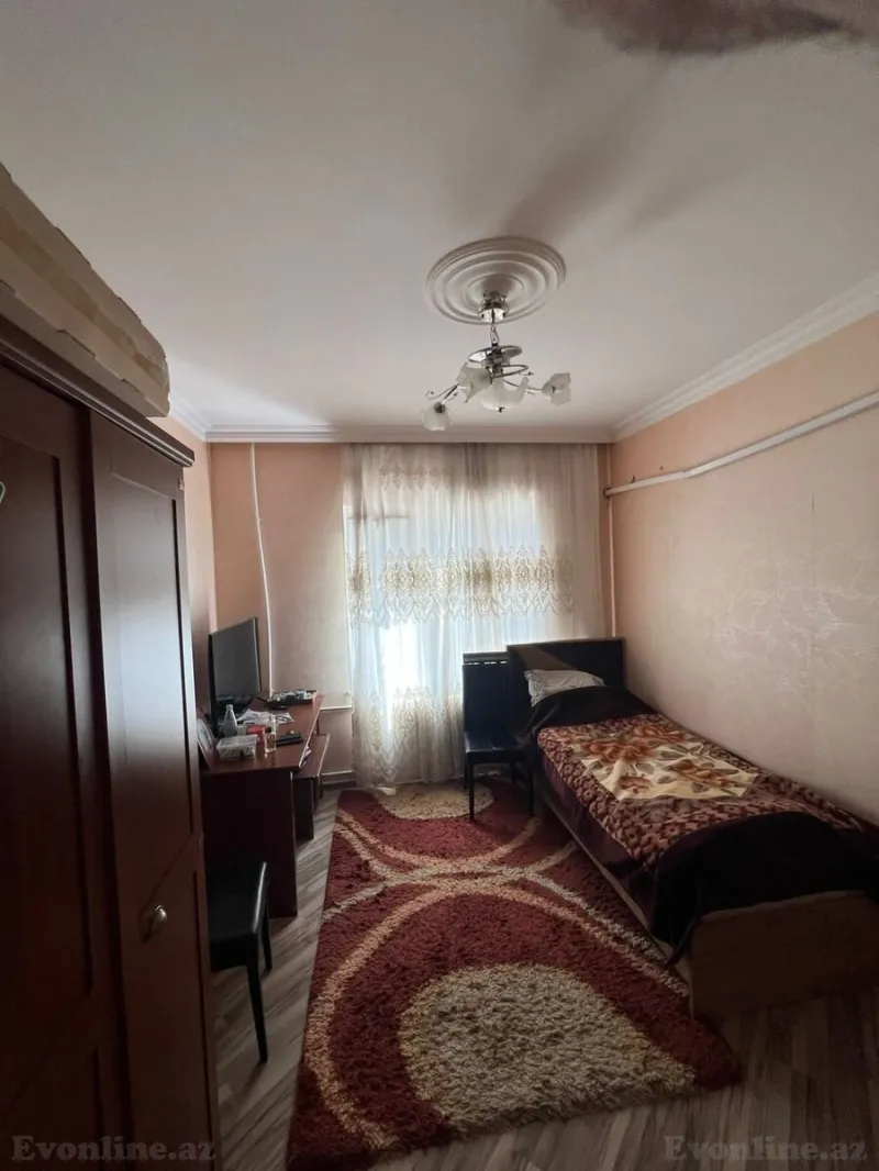 Satılır 5 otaqlı Mənzil Köhnə tikili 130 m² Yeni Yasamal - şəkil 3