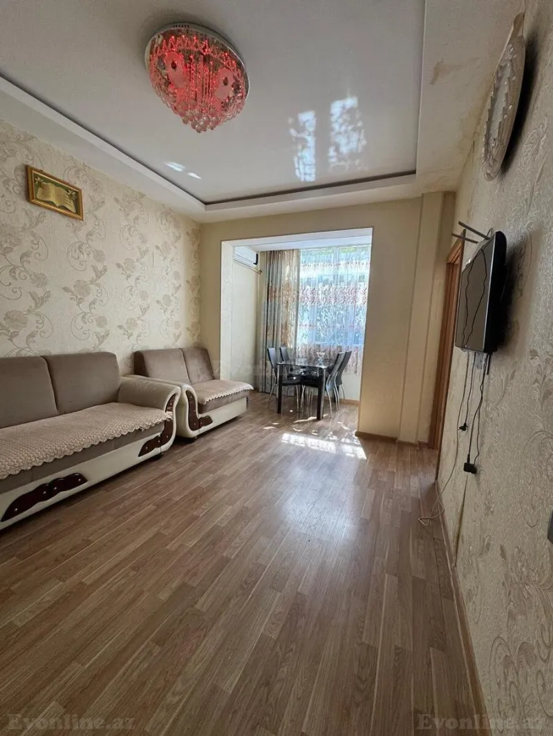 Kirayə verilir 2 otaqlı Mənzil Köhnə tikili 55 m² 4-cü mikrorayon