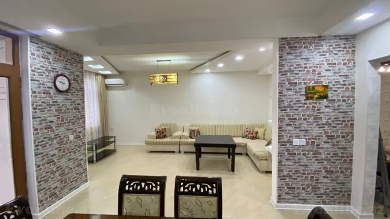 Kirayə verilir 3 otaqlı Mənzil Yeni tikili 130 m² 9-cu mikrorayon