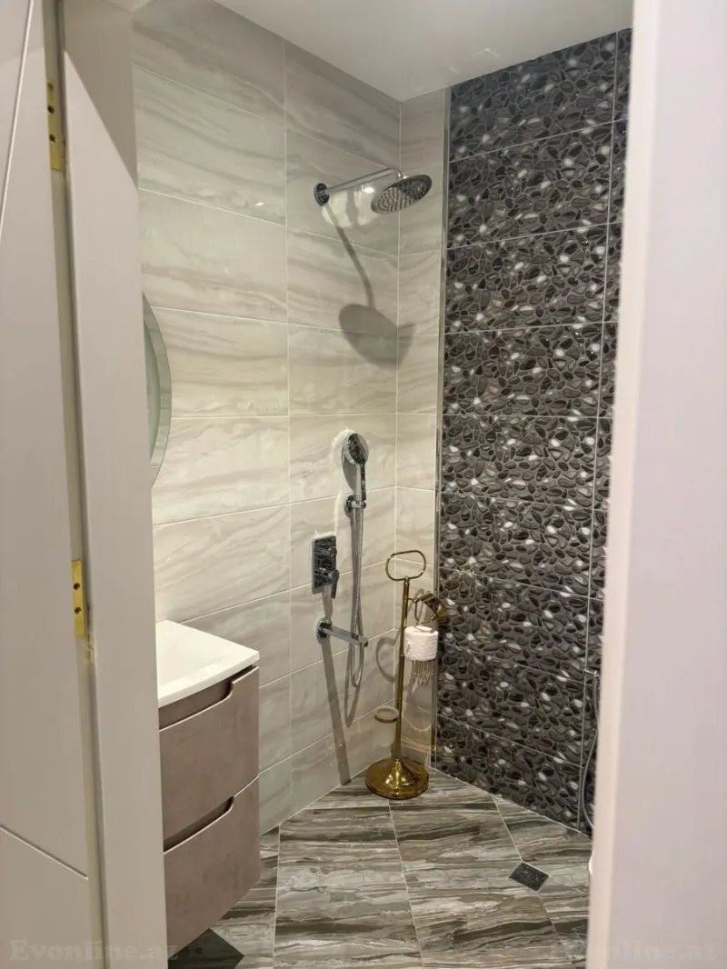 Satılır 3 otaqlı Mənzil Yeni tikili 128 m² Qara Qarayev m. - şəkil 8