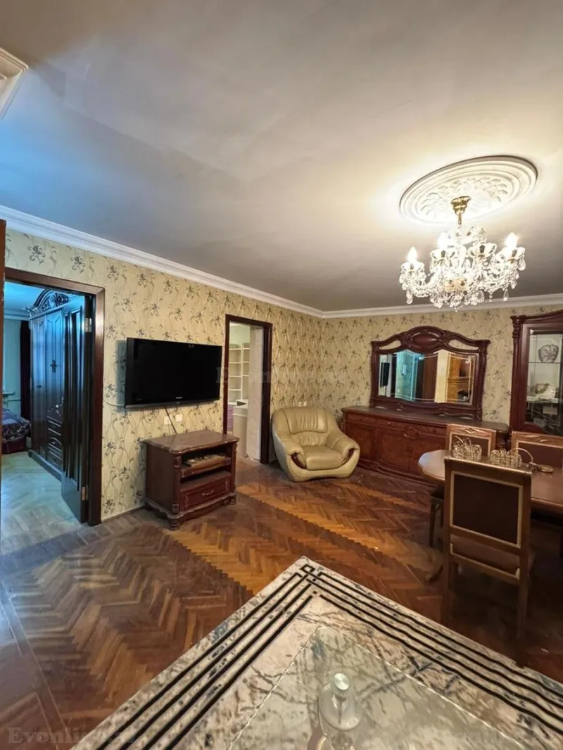 Satılır 3 otaqlı Mənzil Köhnə tikili 85 m² Elmlər Akademiyası m. - şəkil 6