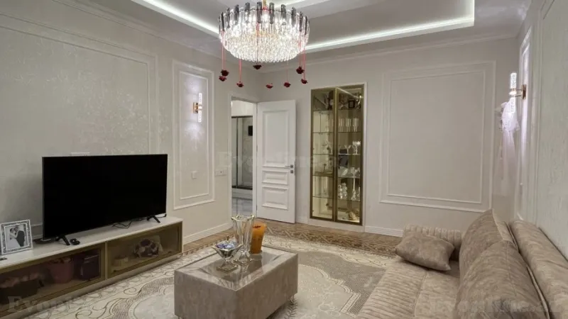Satılır 3 otaqlı Mənzil Köhnə tikili 115 m² Nəriman Nərimanov m.