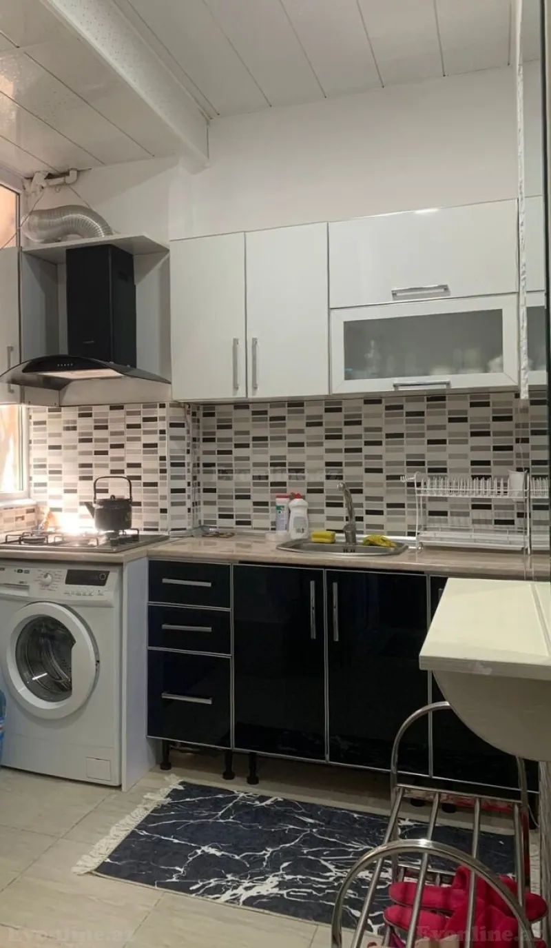 Kirayə verilir 2 otaqlı Mənzil Köhnə tikili 50 m² Sahil m. - şəkil 6