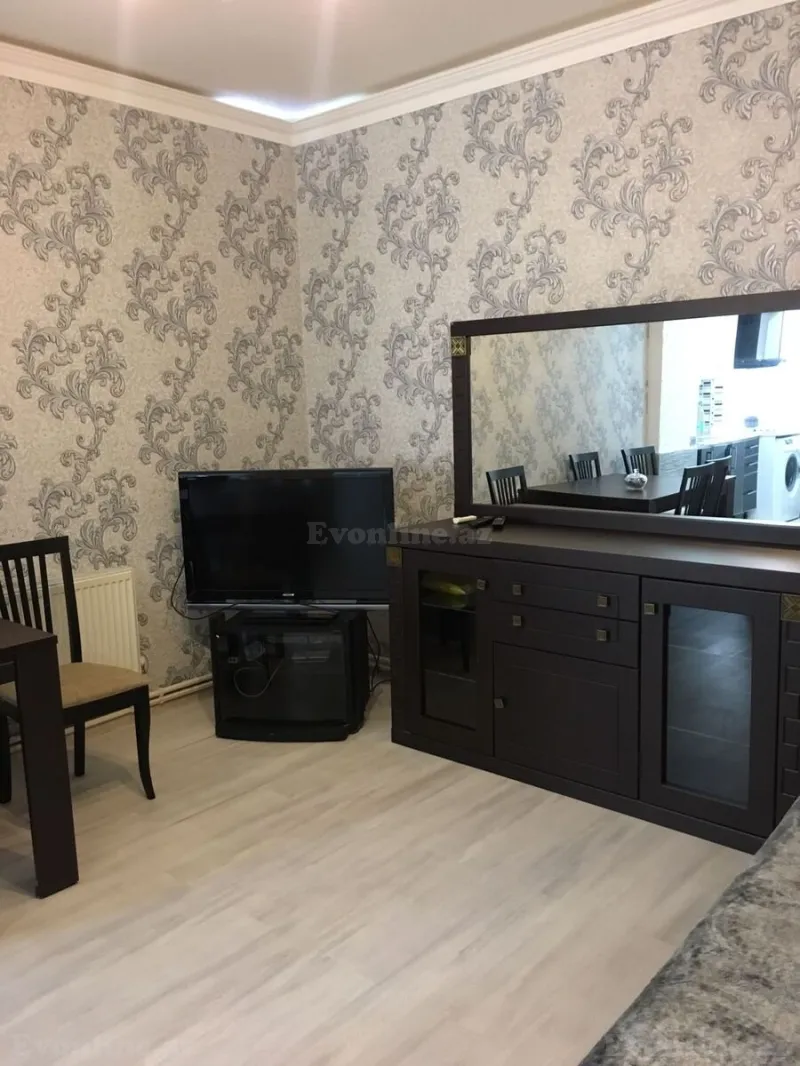 Kirayə verilir 2 otaqlı Mənzil Köhnə tikili 50 m² Sahil m. - şəkil 13