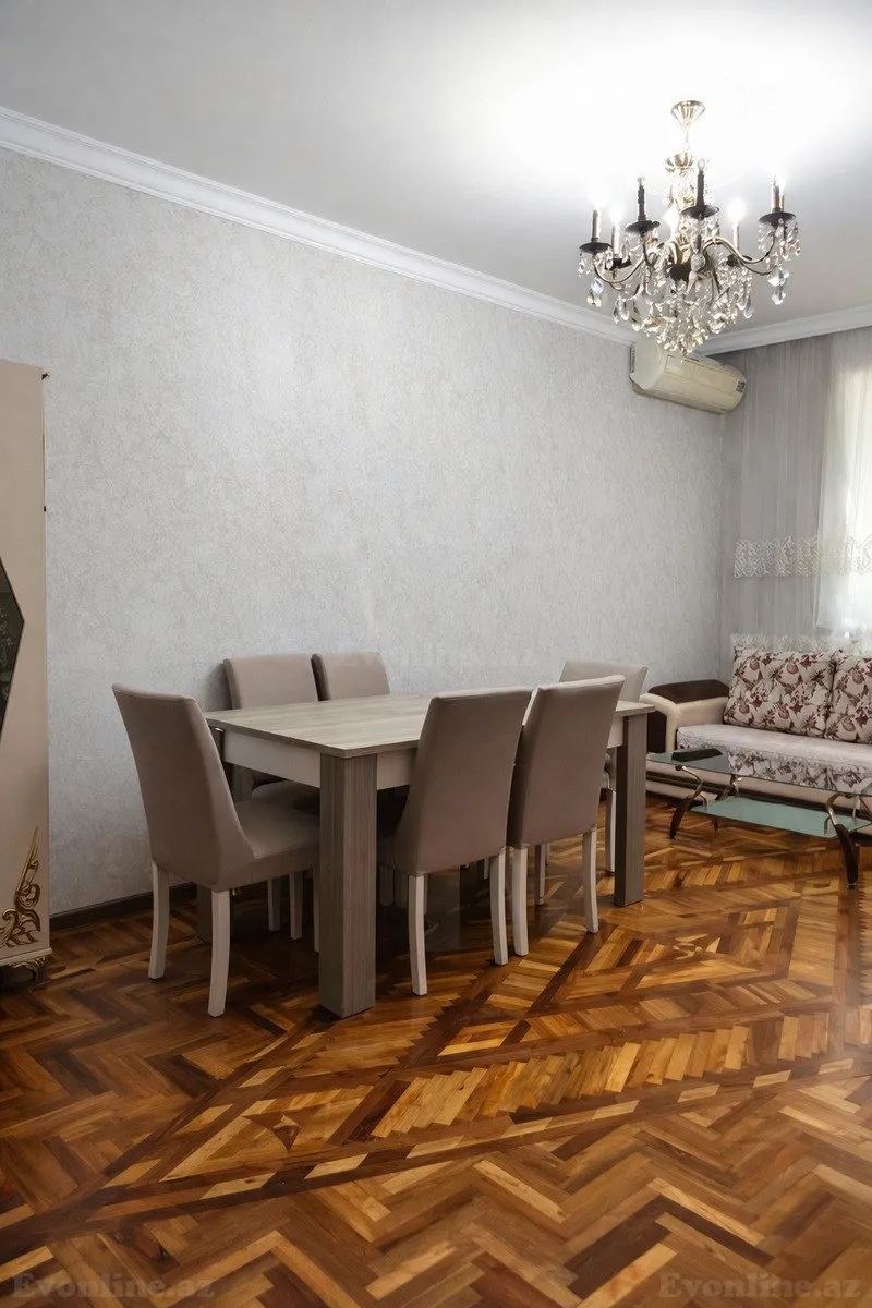 Satılır 3 otaqlı Mənzil Köhnə tikili 80 m² Əhmədli m.