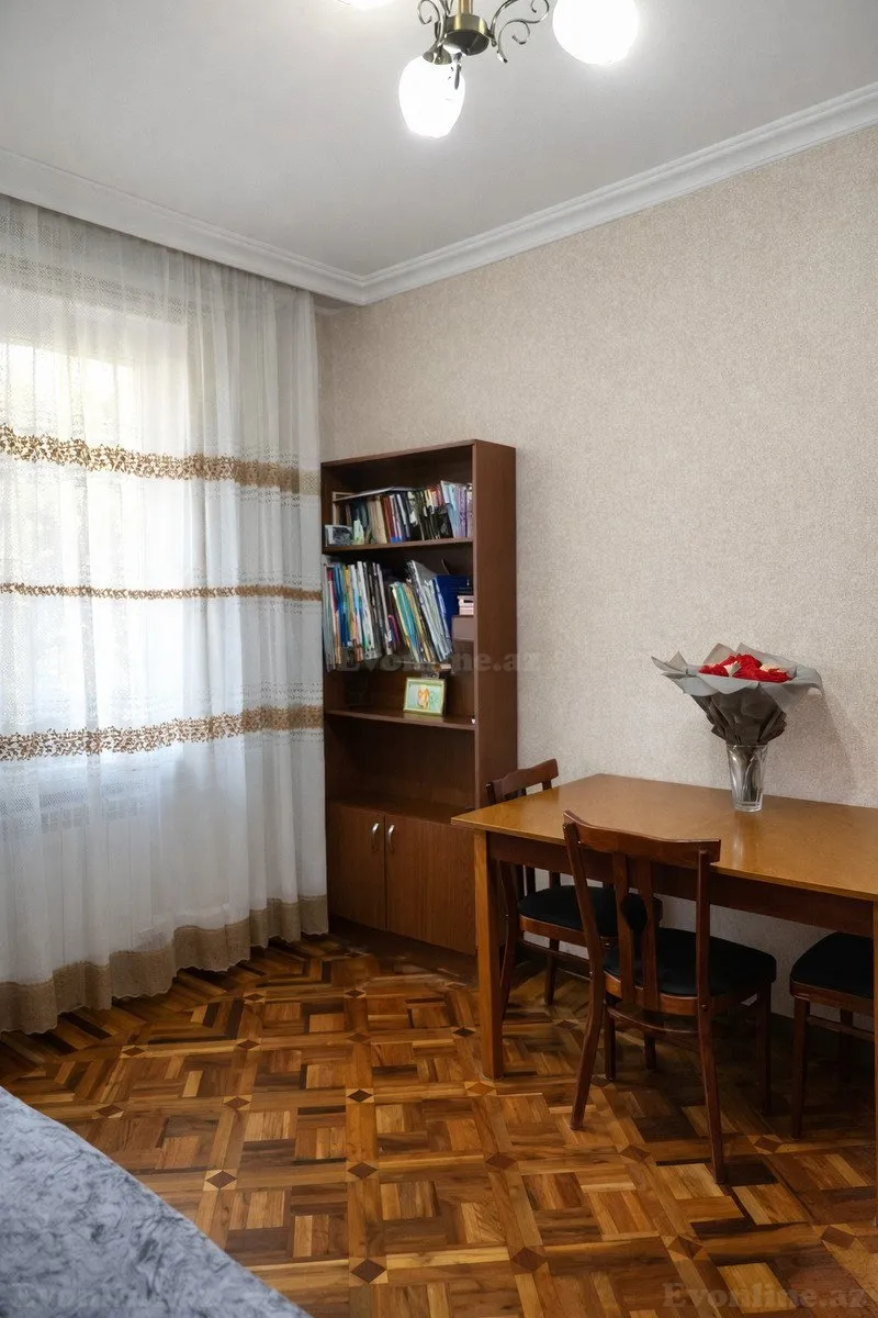 Satılır 3 otaqlı Mənzil Köhnə tikili 80 m² Əhmədli m. - şəkil 4