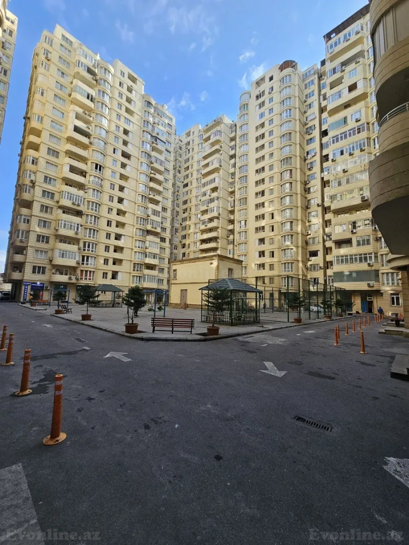 Satılır 3 otaqlı Mənzil Yeni tikili 100 m² 8 Noyabr m. - şəkil 2