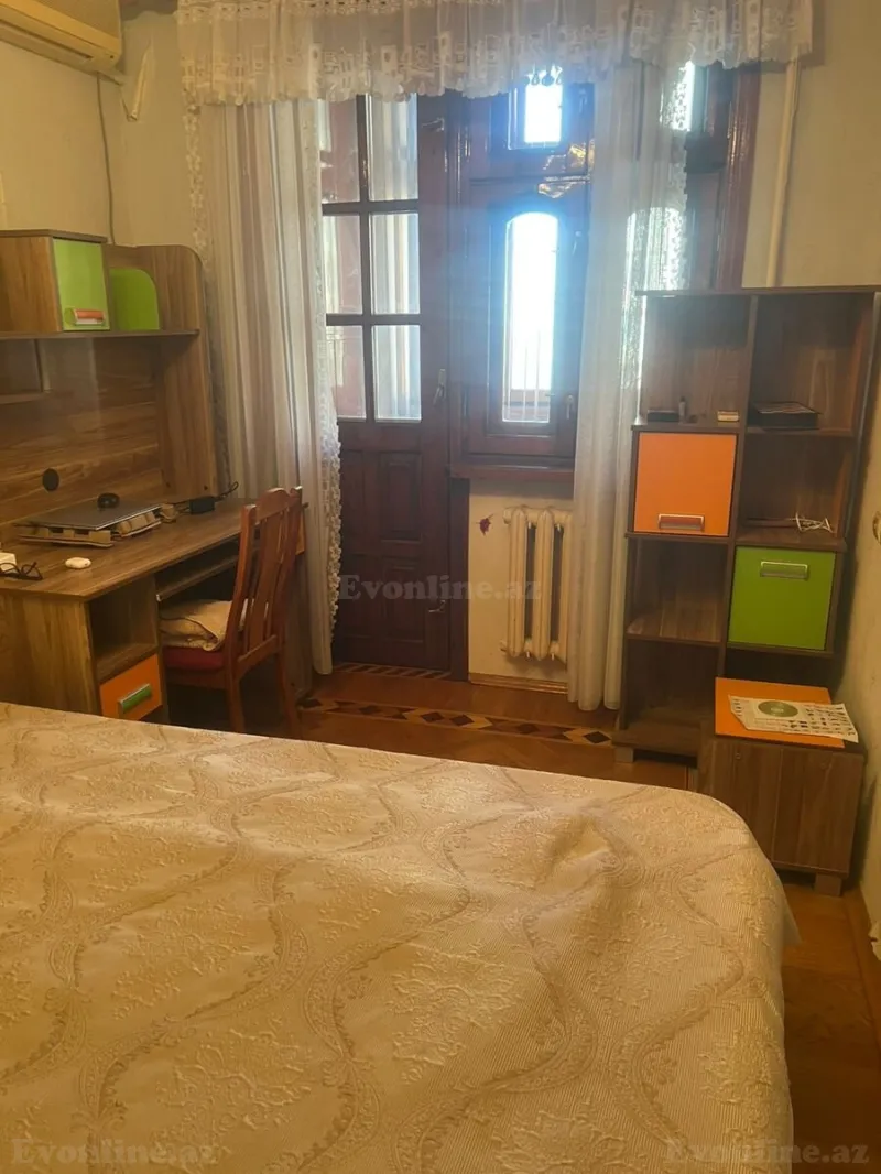 Satılır 3 otaqlı Mənzil Köhnə tikili 85 m² Xalqlar Dostluğu m. - şəkil 4