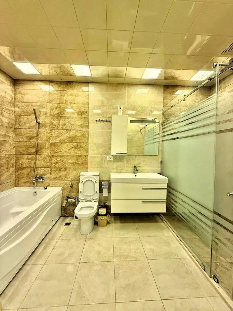 Satılır 3 otaqlı Mənzil Yeni tikili 158 m² Gənclik m. - şəkil 14