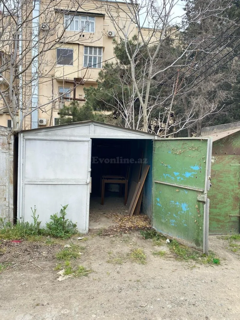 Qaraj 18 m² Yasamal Satılır