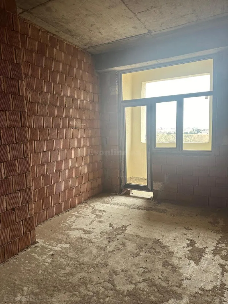 Satılır 2 otaqlı Mənzil Yeni tikili 80 m² Suraxanı r. - şəkil 3