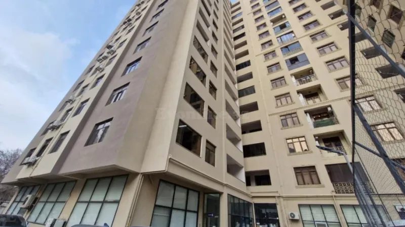 Satılır 4 otaqlı Mənzil Yeni tikili 154 m² 28 May m.