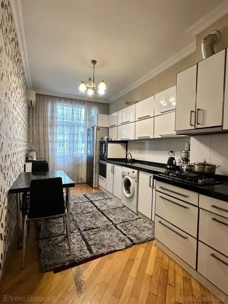 Satılır 3 otaqlı Mənzil Yeni tikili 130 m² Neftçilər m. - şəkil 9