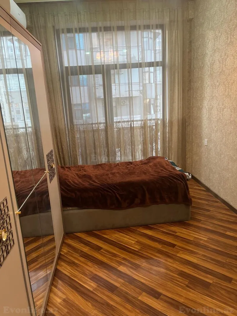 Satılır 3 otaqlı Mənzil Yeni tikili 130 m² Nərimanov r. - şəkil 4