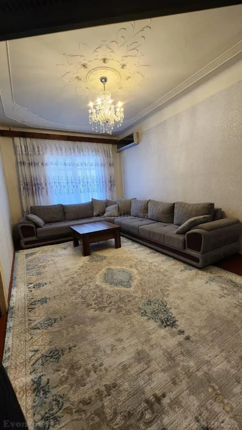 Bakı, Suraxanı r., Qaraçuxurda 5 otaqlı mənzil satılır