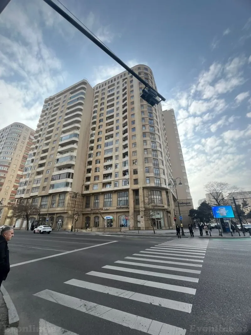 Satılır 2 otaqlı Mənzil Yeni tikili 114.8 m² Elmlər Akademiyası m.