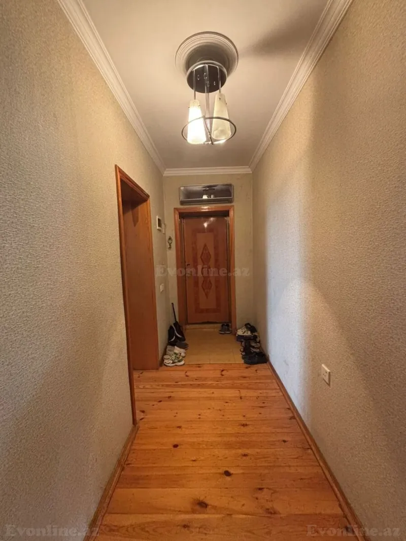 Satılır 3 otaqlı Mənzil Köhnə tikili 75 m² Avtovağzal m. - şəkil 3