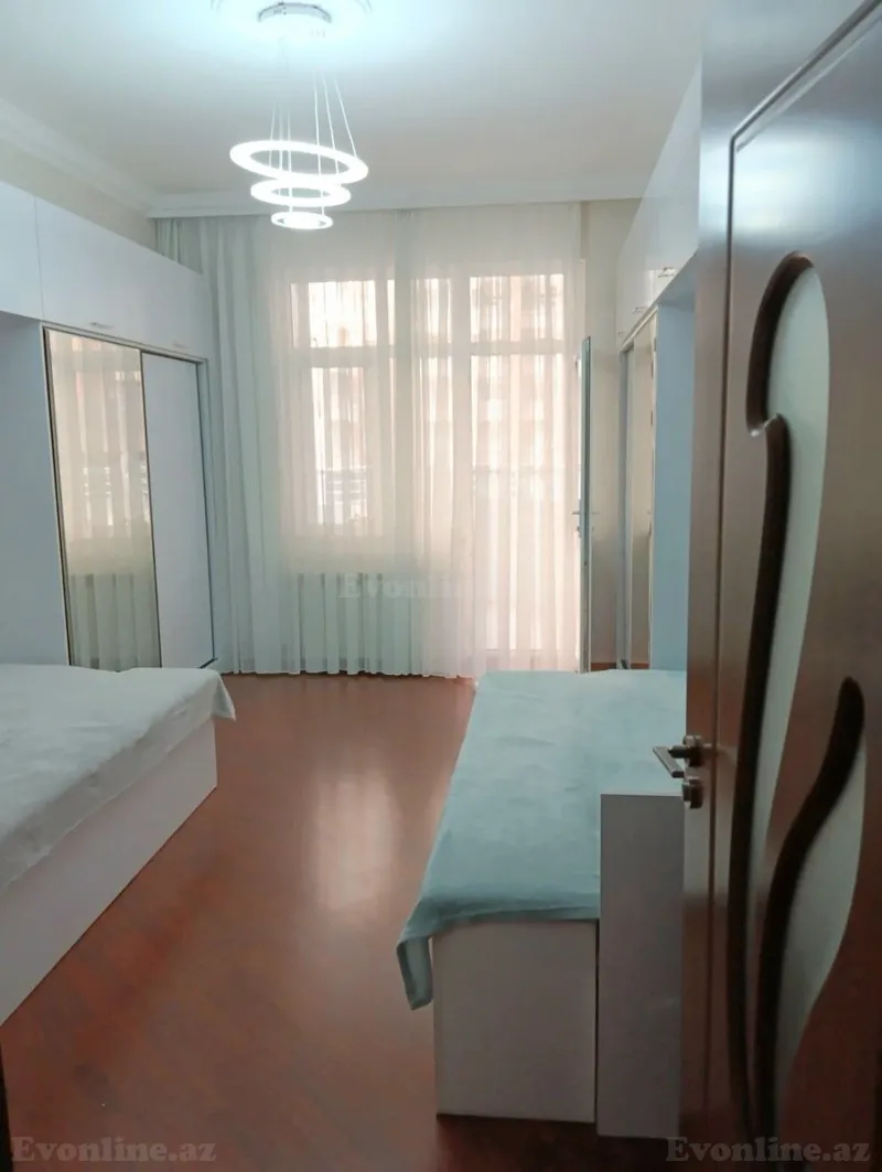 Satılır 3 otaqlı Mənzil Yeni tikili 138 m² Səbail r. - şəkil 7