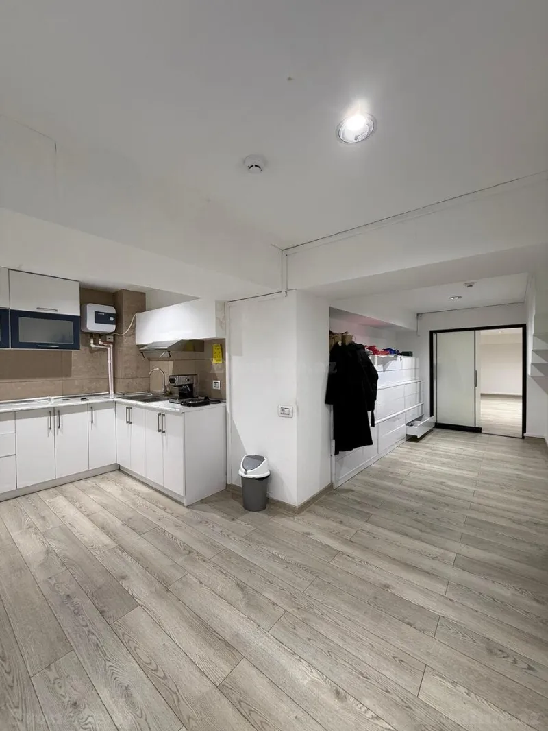 Kirayə verilir Ofis 140 m² 28 May m. - şəkil 8