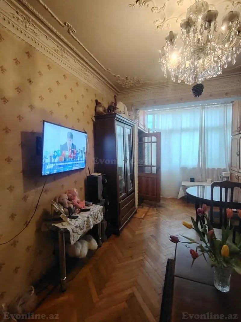 Satılır 3 otaqlı Mənzil Köhnə tikili 75 m² 5-ci mikrorayon