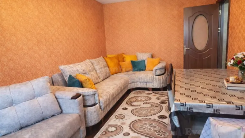 Satılır 2 otaqlı Mənzil Köhnə tikili 65 m² Əhmədli m. - şəkil 2