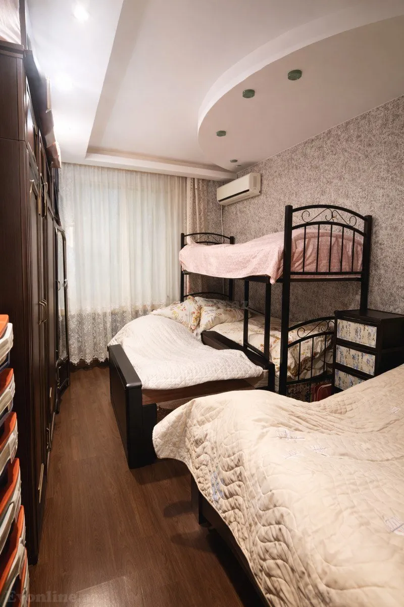 Satılır 2 otaqlı Mənzil Köhnə tikili 65 m² Əhmədli m. - şəkil 3