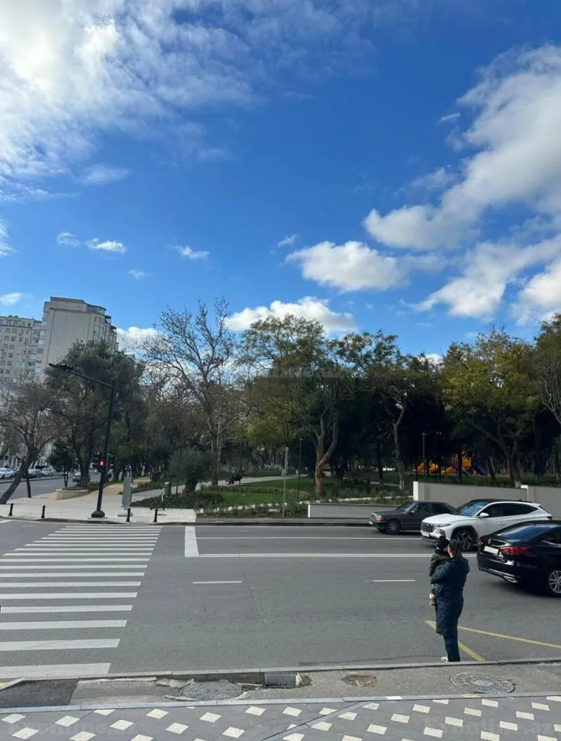 Satılır 3 otaqlı Mənzil Yeni tikili 160 m² Nərimanov r. - şəkil 3