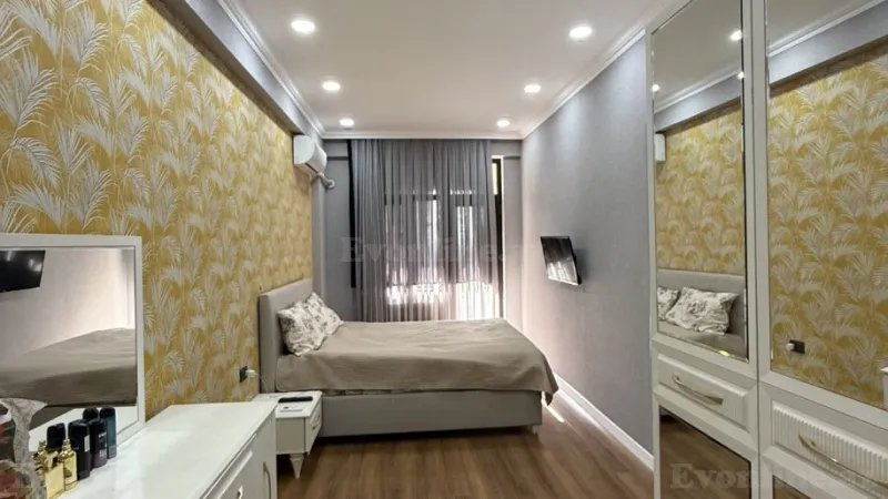 Satılır 2 otaqlı Mənzil Yeni tikili 72 m² Neftçilər m. - şəkil 3