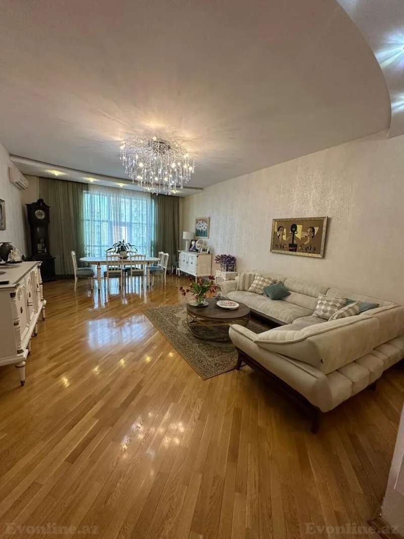 Satılır 4 otaqlı Mənzil Yeni tikili 190 m² Gənclik m. - şəkil 2