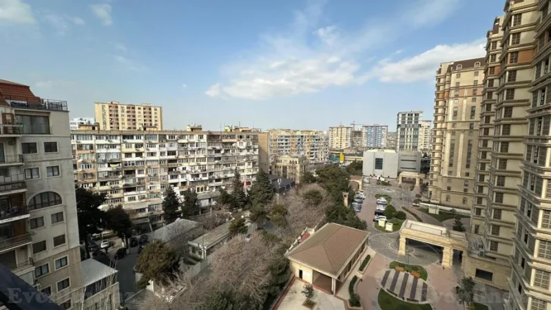 Satılır 4 otaqlı Mənzil Yeni tikili 190 m² Gənclik m. - şəkil 5