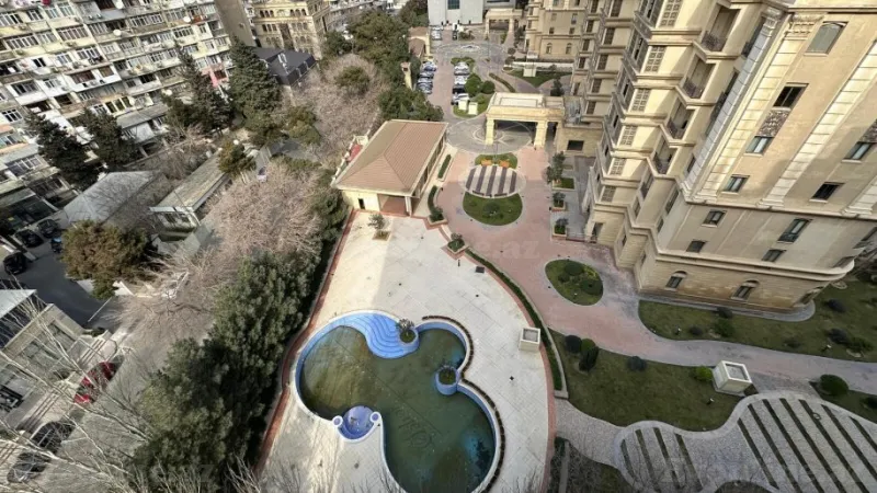 Satılır 4 otaqlı Mənzil Yeni tikili 190 m² Gənclik m. - şəkil 23