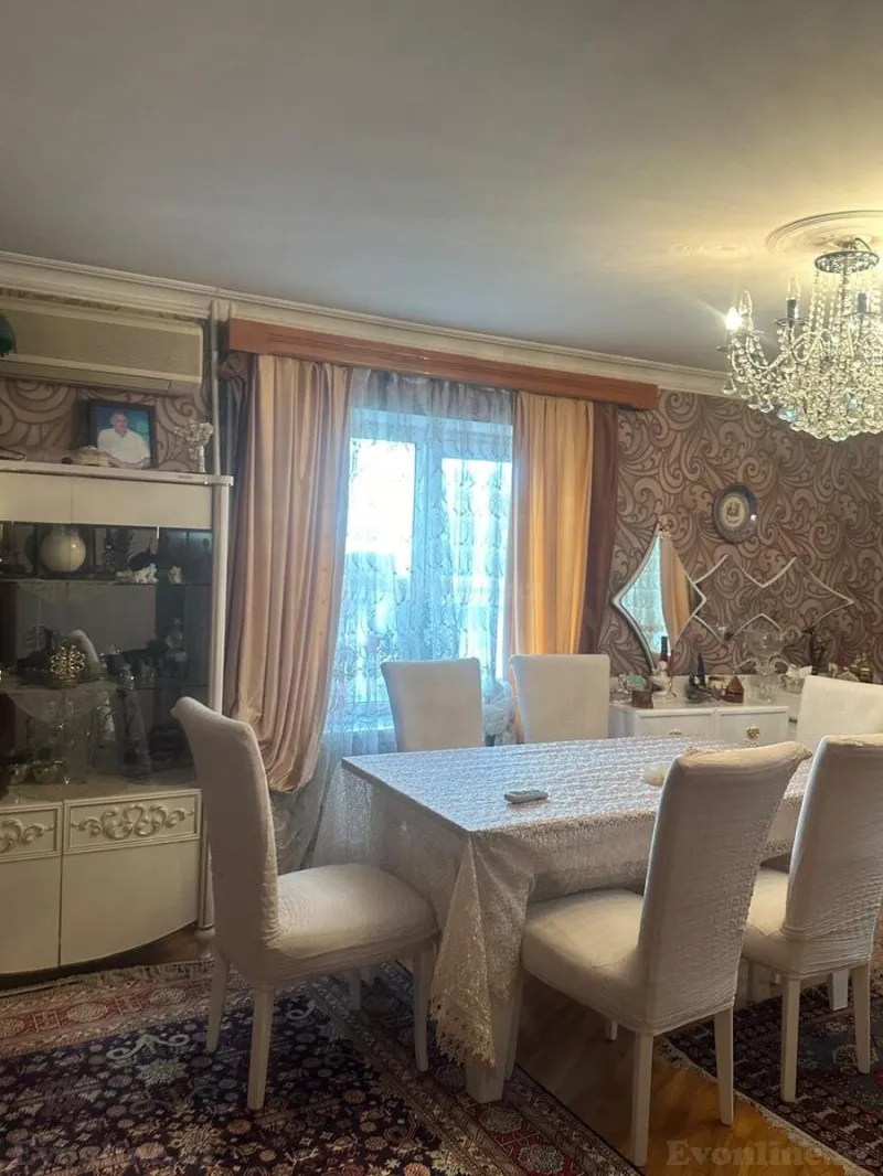 Satılır 3 otaqlı Mənzil Köhnə tikili 50 m² İnşaatçılar m.