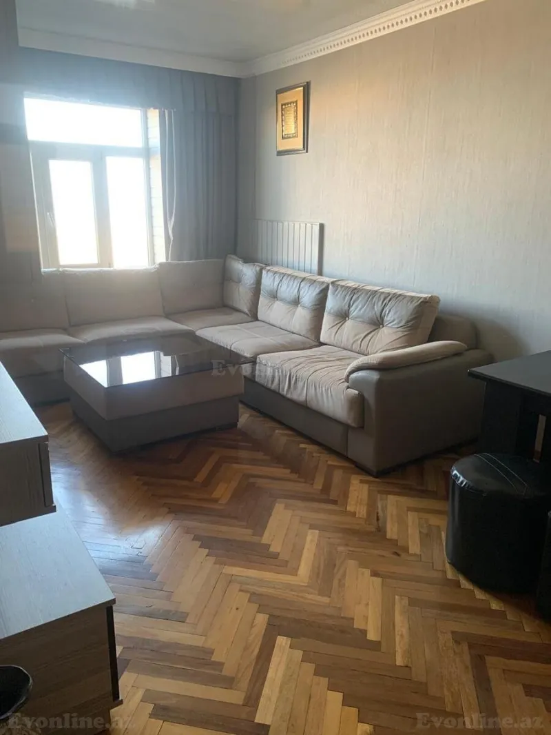 Satılır 3 otaqlı Mənzil Köhnə tikili 80 m² Suraxanı r.