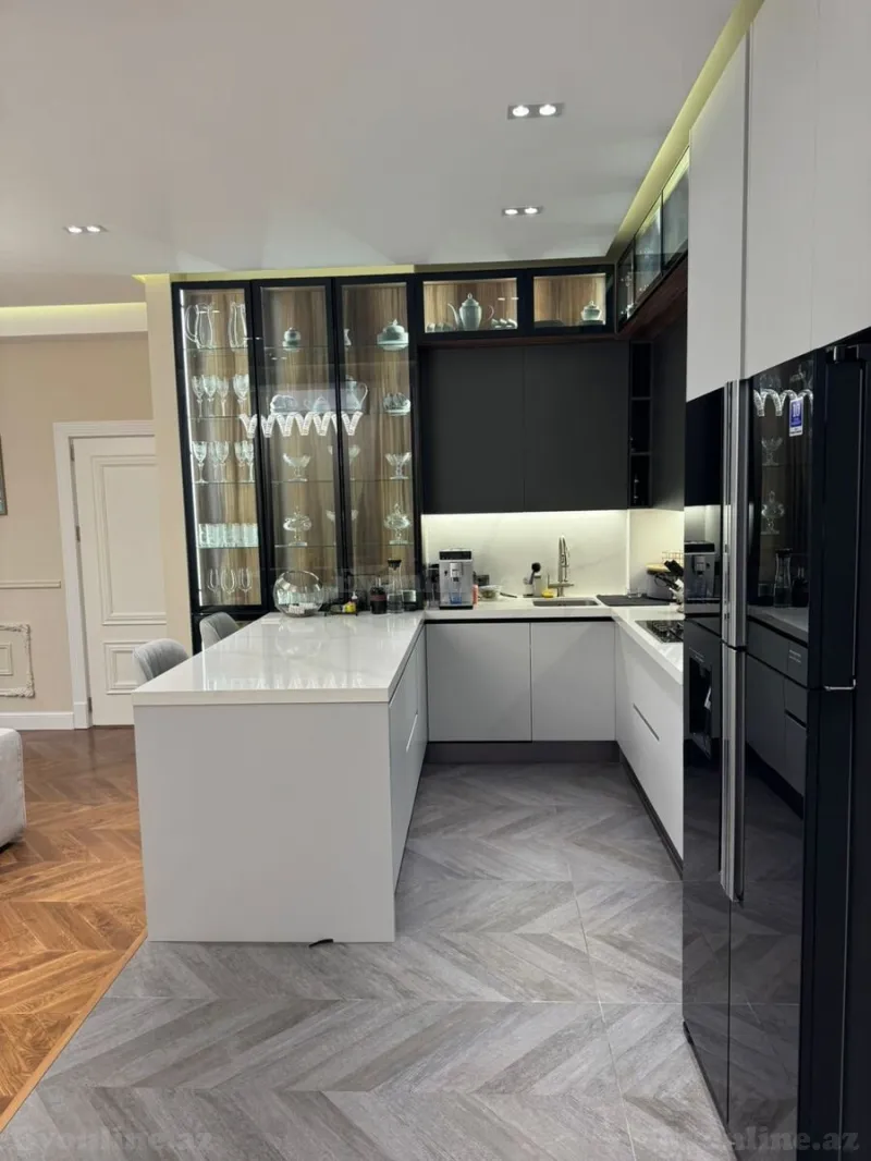 Satılır 2 otaqlı Mənzil Yeni tikili 90 m² Nərimanov r. - şəkil 4