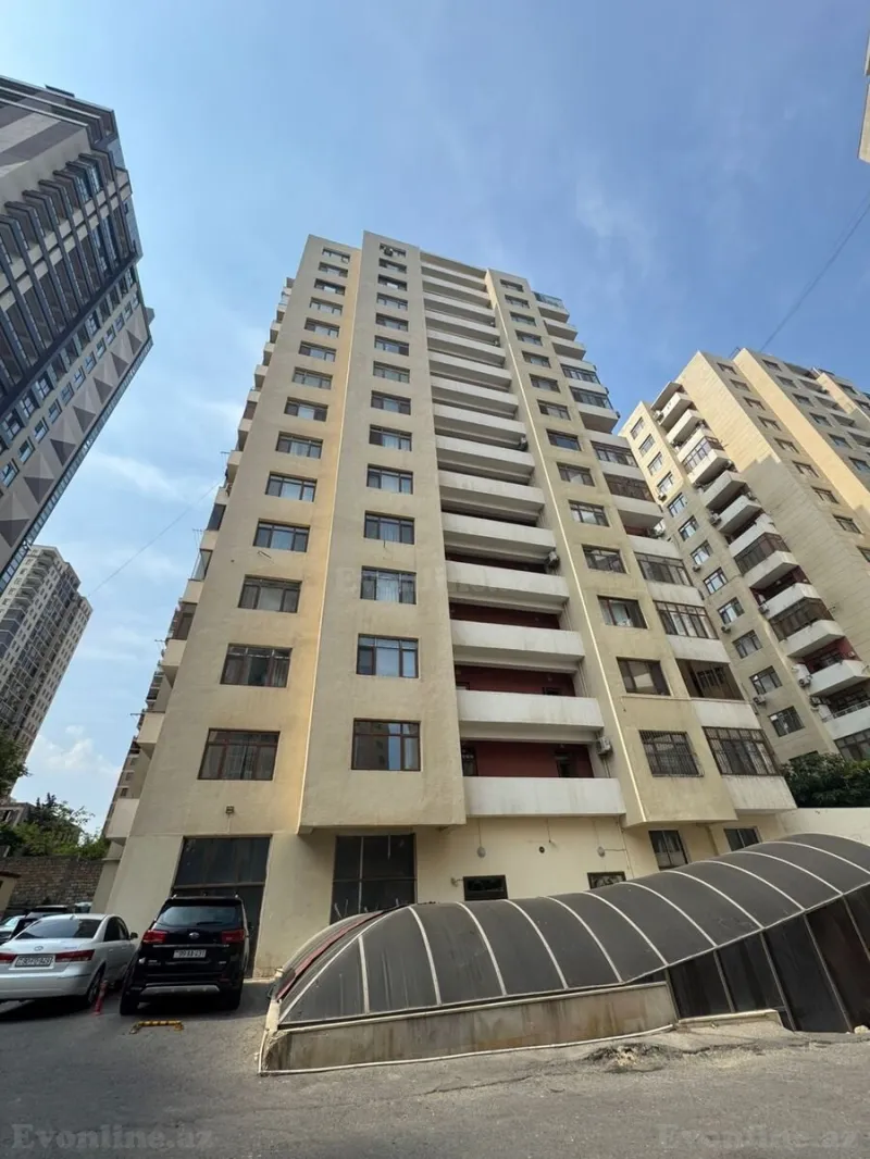 Satılır 3 otaqlı Mənzil Yeni tikili 135 m² Elmlər Akademiyası m. - şəkil 2