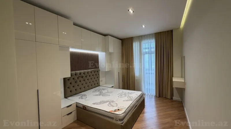 Satılır 2 otaqlı Mənzil Yeni tikili 70 m² Koroğlu m. - şəkil 6